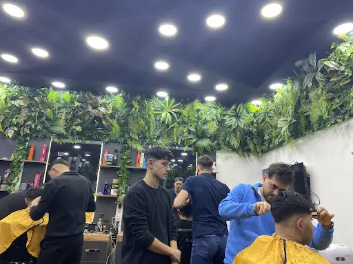 Aygün ULUKUŞ Hair Saloon - Kuaför fotoğraf 1
