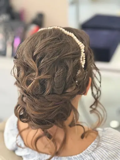 Bellis Hair makeup studio fotoğraf 1