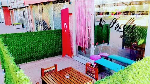 Salon Işıltı Bayan Kuaförü Saç Kaş ve Türban Tasarımı fotoğraf 1