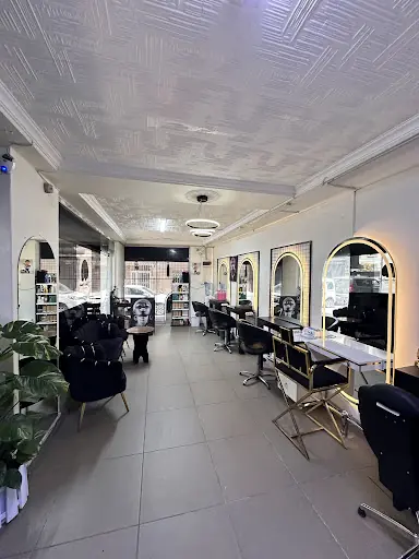 Enis Aydınlı Bayan Kuaförü fotoğraf 1