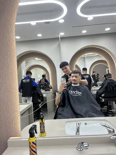 Sefaköy Erkek Kuaförü TENTENMEN'S | Fade, Sakal, Modern Kesim fotoğraf 1