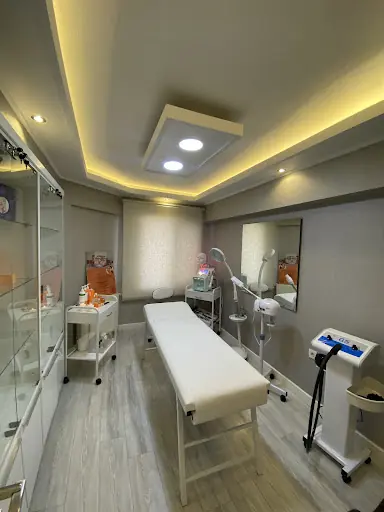 FLORA LAZER EPİLASYON VE GÜZELLİK MERKEZİ fotoğraf 1
