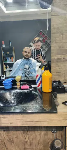Mert Erkek Kuaförü fotoğraf 1