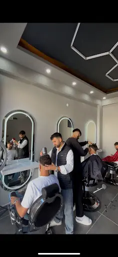 Kars Erkek Kuaförü Emre Adeşoğlu Hair Artist fotoğraf 1