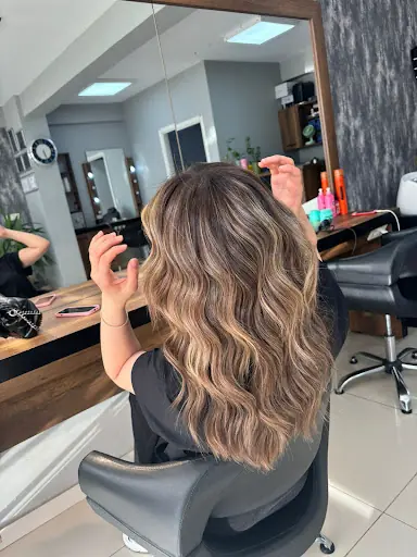 Seray Gülseren hairmakeup Studio fotoğraf 1