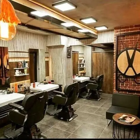 MAXER ERKEK KUAFÖRÜ VE SOLARYUM fotoğraf 1