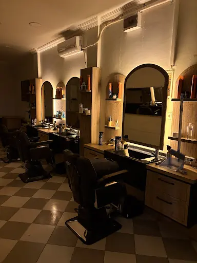 (ERKEK KUAFÖRÜ) CADDE SAÇ TASARIM SALONU fotoğraf 1