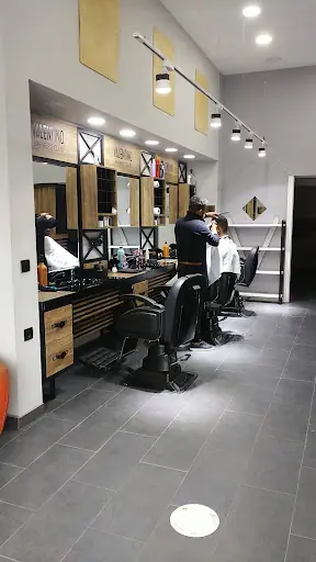 Buse Bayan Kuaförü & Gelinlik fotoğraf 1