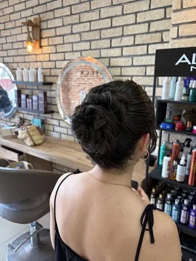 Saloon Becca fotoğraf 1