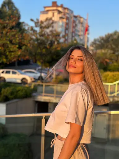 Murat Gözlükcü Bayan Kuaförü fotoğraf 1