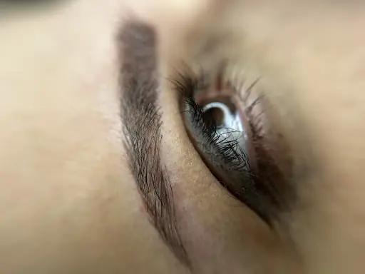 Aslıhan Özdemir - Nişantaşı - Microblading - Cilt Bakımı - İpek Kirpik - Protez Tırnak - Lazer Epilasyon - Şişli fotoğraf 1