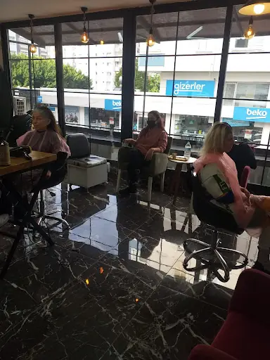 Saloon Sezgin Turaçcı Bayan Kuaförü fotoğraf 1
