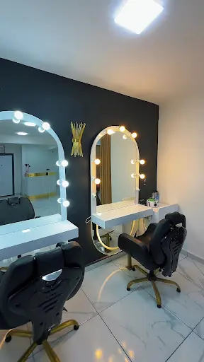 NAZLI ÖZLÜK Coiffuer & HAIR STUDIO fotoğraf 2