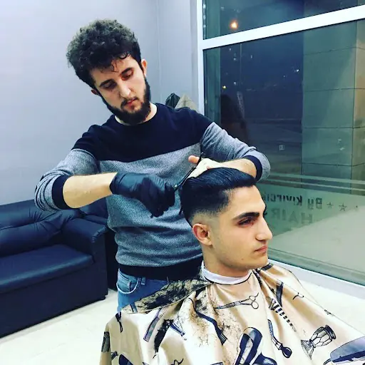 By Kıvırcık | Erkek Kuaförü - Barber Saloon - Başakşehir fotoğraf 1